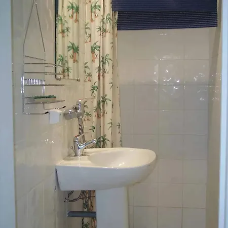 Charmante A Avec Piscine Privee