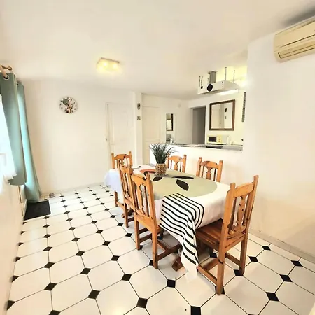 Charmante A Avec Piscine Privee Villa Meynes