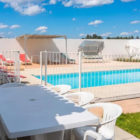Charmante A Avec Piscine Privee Villa