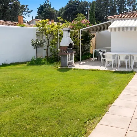 Charmante A Avec Piscine Privee Villa Meynes